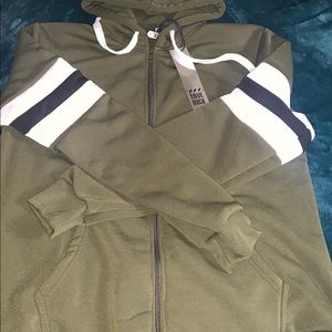 Brand new men’s sweatsuit